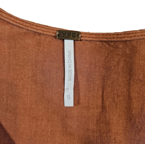 Young Fabulous&Broke Linen Blend Cropped Knot Front Miranda Top, Orange, Small - Picture 10 of 15